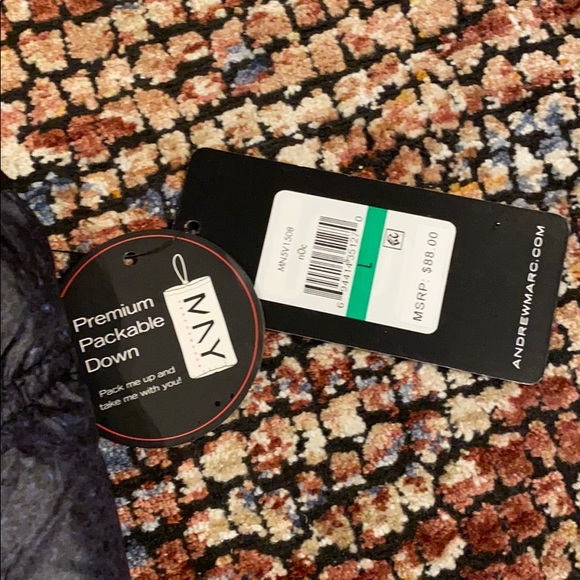 NWT down Andrew Marc puffer vest - Picture 2 of 5